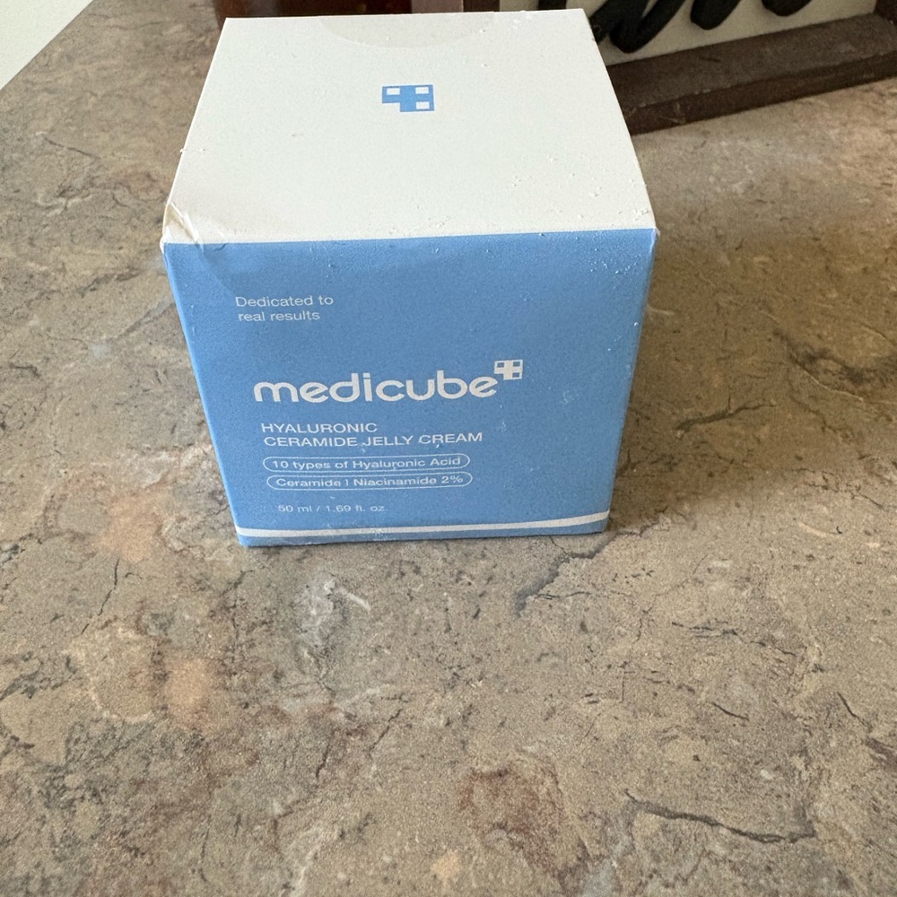 Medicube Jelly Cream with Hyaluronic Acid